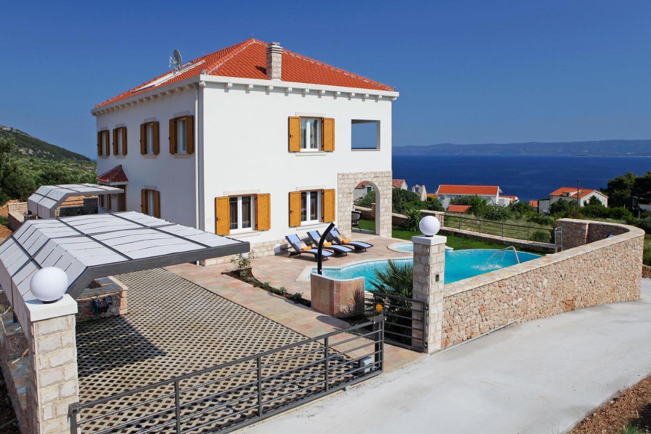 Villa Nera Bol Exterior photo